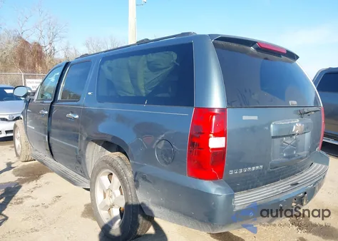 2008 Chevrolet Suburban 1500 Ltz из США, поврежденный, VIN 3GNFC16038G209214